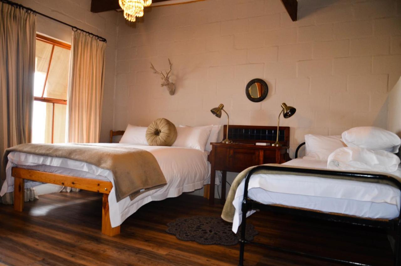 The Stables Accommodation Лангебан Екстериор снимка