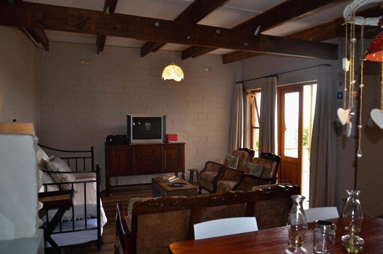 The Stables Accommodation Лангебан Екстериор снимка